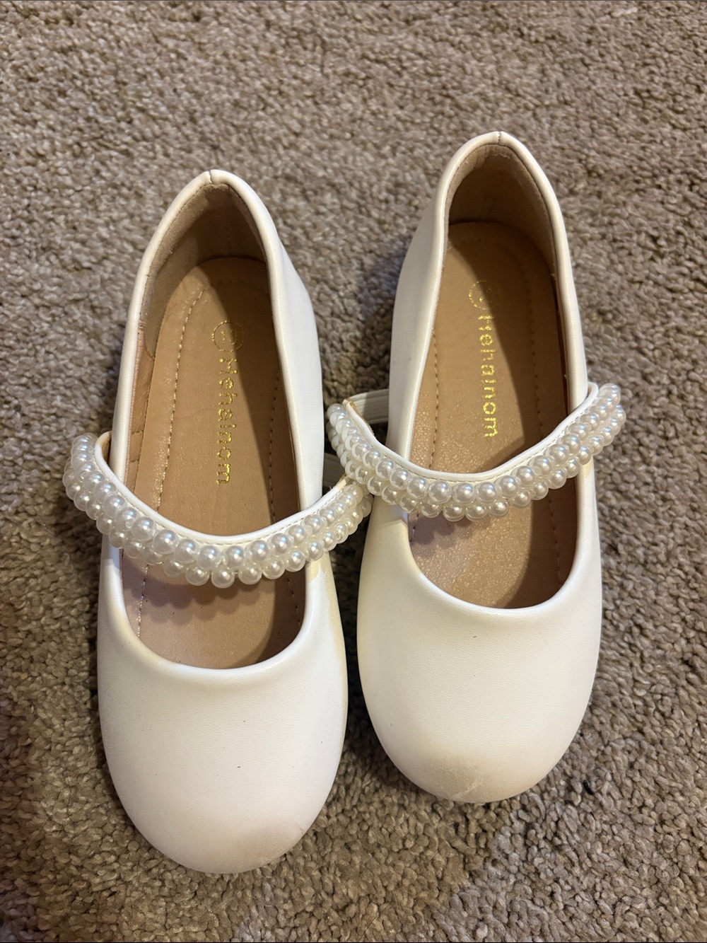 Girls Pearl-Embellished White Mary Jane Dress Shoes